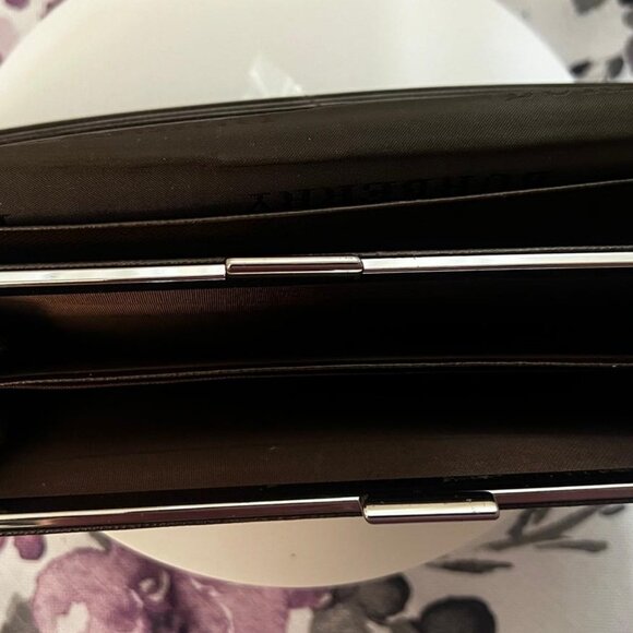 Burberry Canvas Brown Wallet - Picture 5 of 9